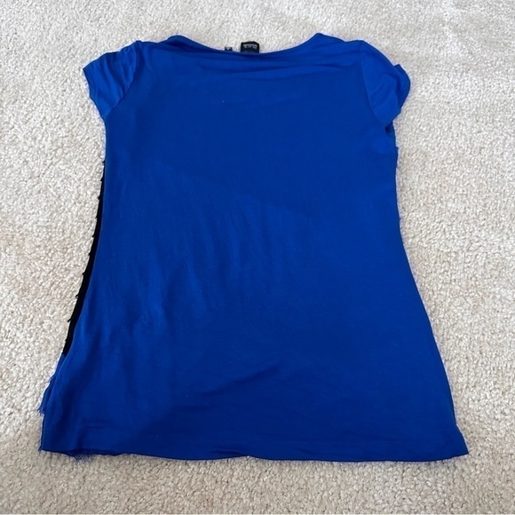 EUC Women’s Saks Black Saks Fifth Avenue Short Sleeved Top! - Picture 5 of 5